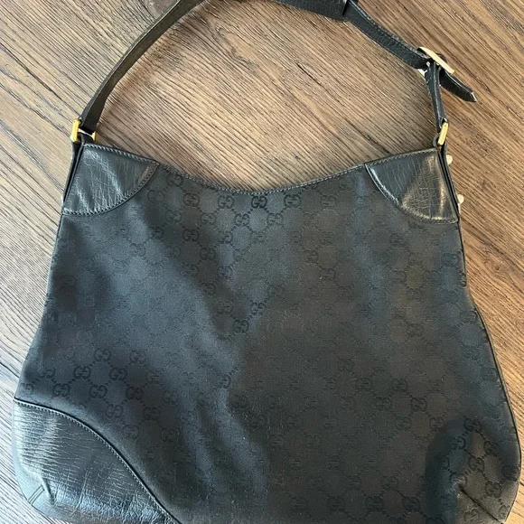 Gucci Hassler Hobo Bag - Picture 7 of 13